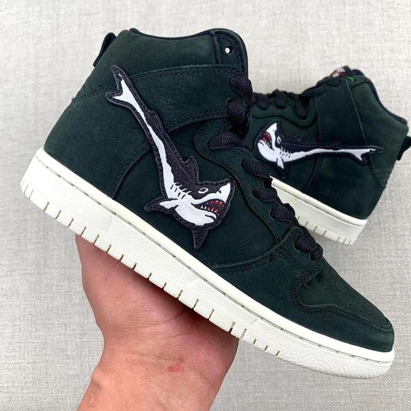 Nike SB Dunk High “Oski Shark” - Picture 1 of 4